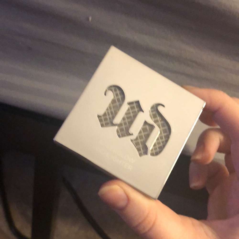 Urban decay Afterglow Highlighter